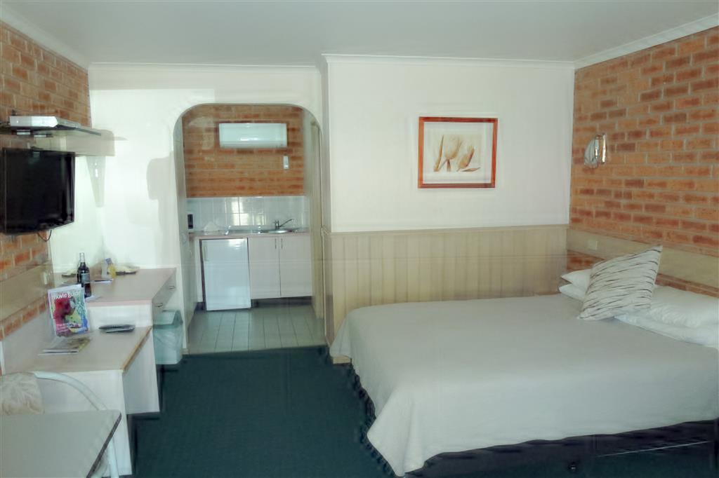 Colonial Motor Inn Bairnsdale Golden Chain Property الغرفة الصورة