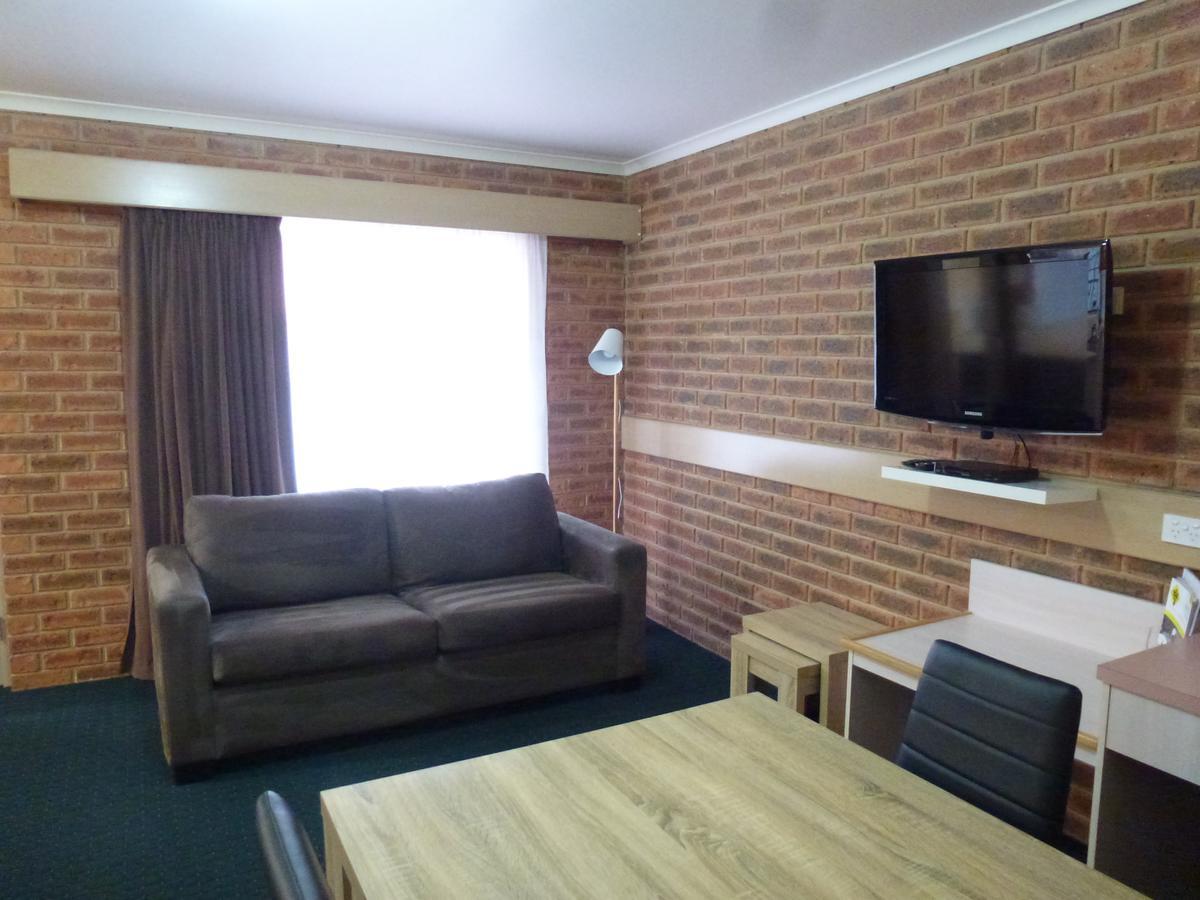 Colonial Motor Inn Bairnsdale Golden Chain Property المظهر الخارجي الصورة