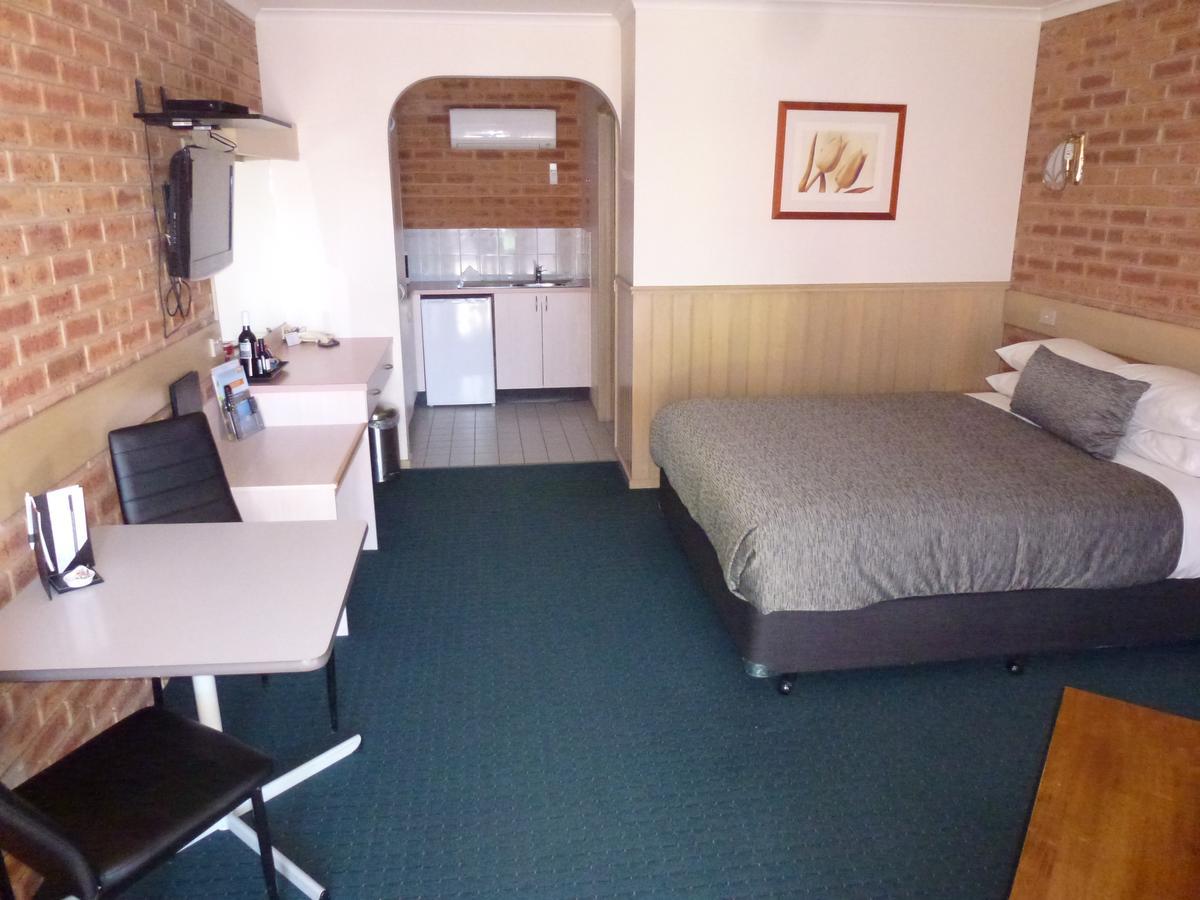 Colonial Motor Inn Bairnsdale Golden Chain Property المظهر الخارجي الصورة