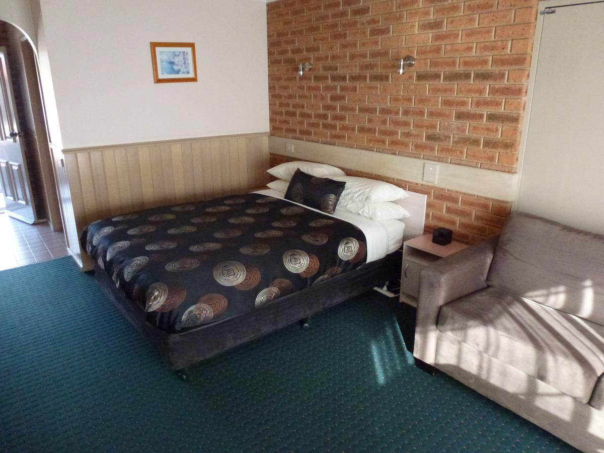 Colonial Motor Inn Bairnsdale Golden Chain Property المظهر الخارجي الصورة