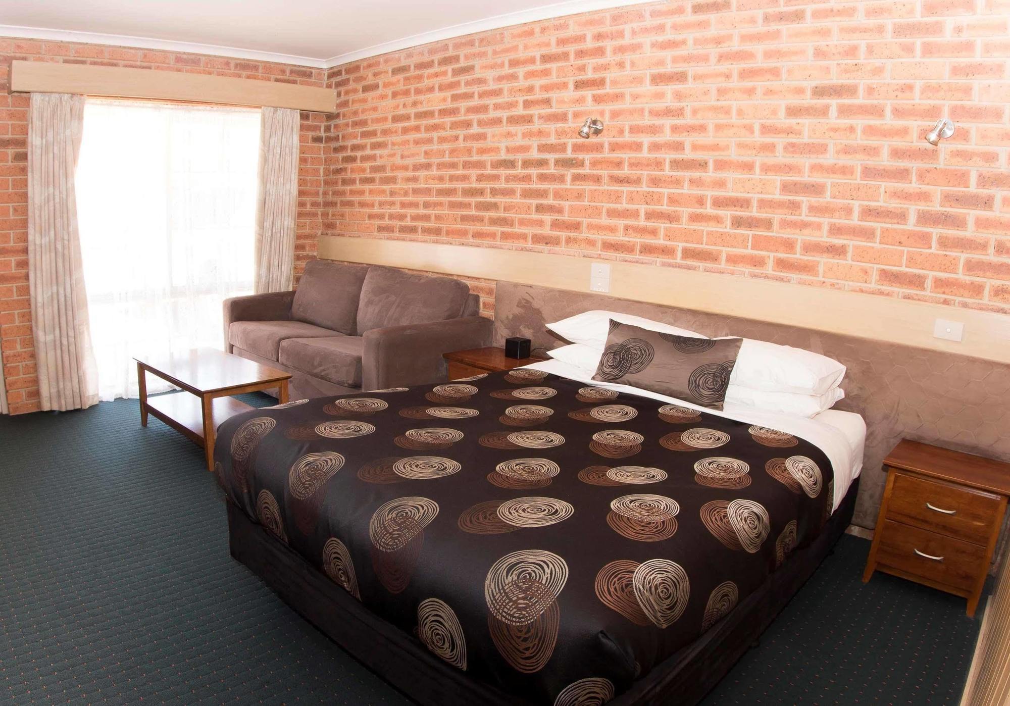 Colonial Motor Inn Bairnsdale Golden Chain Property المظهر الخارجي الصورة