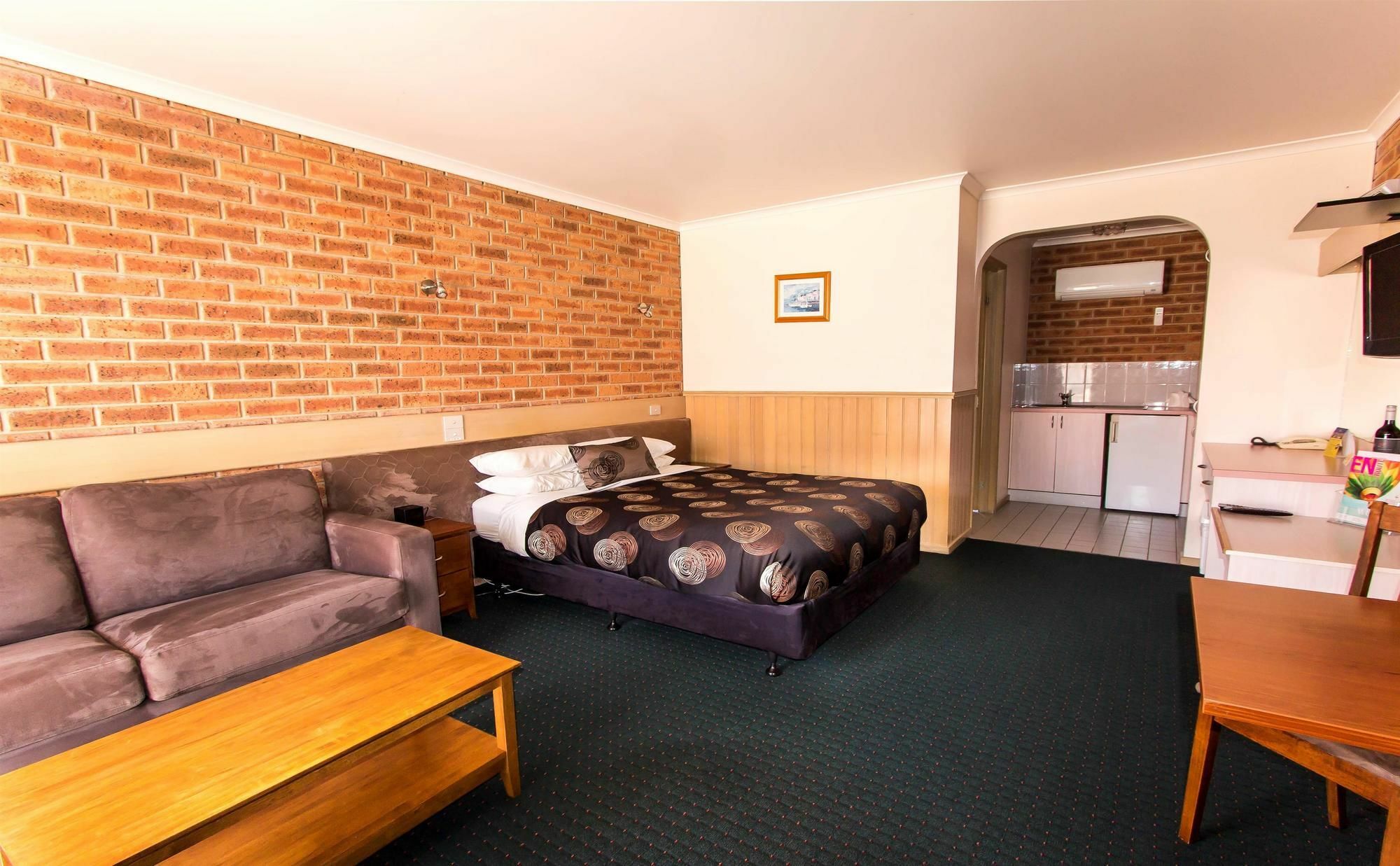 Colonial Motor Inn Bairnsdale Golden Chain Property المظهر الخارجي الصورة